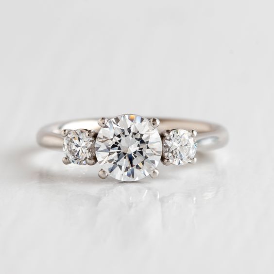 Jewellery engagement rings