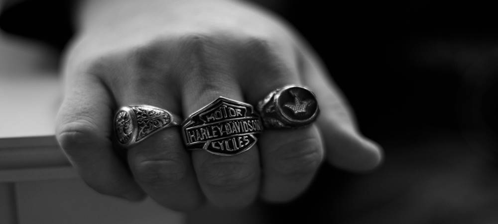 HOW TO STYLE RINGS MEN